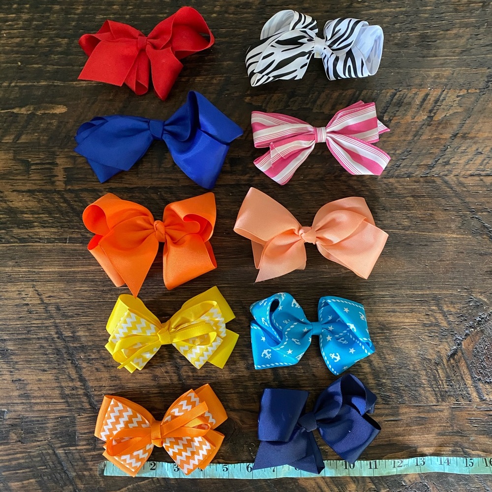 Set of 10 Hair Bows approx 5" wide 3.5" tall